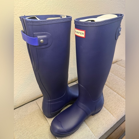 Hunter Tall Rain Boots — Size 7 - Back Adjustable, Melody/Electric Storm Color - Picture 6 of 16